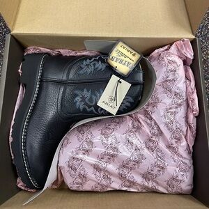 -Size 6.5- Ariat Fatbaby Women’s Cowboy Boots